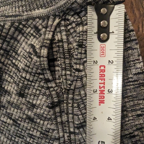 Wynter Women's Black & White Heathered Turtleneck Size Large Rayon & Poly Soft! - Picture 11 of 16